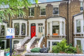 Trendy London flat hits the market for almost £500k - but the baths in the hallway 