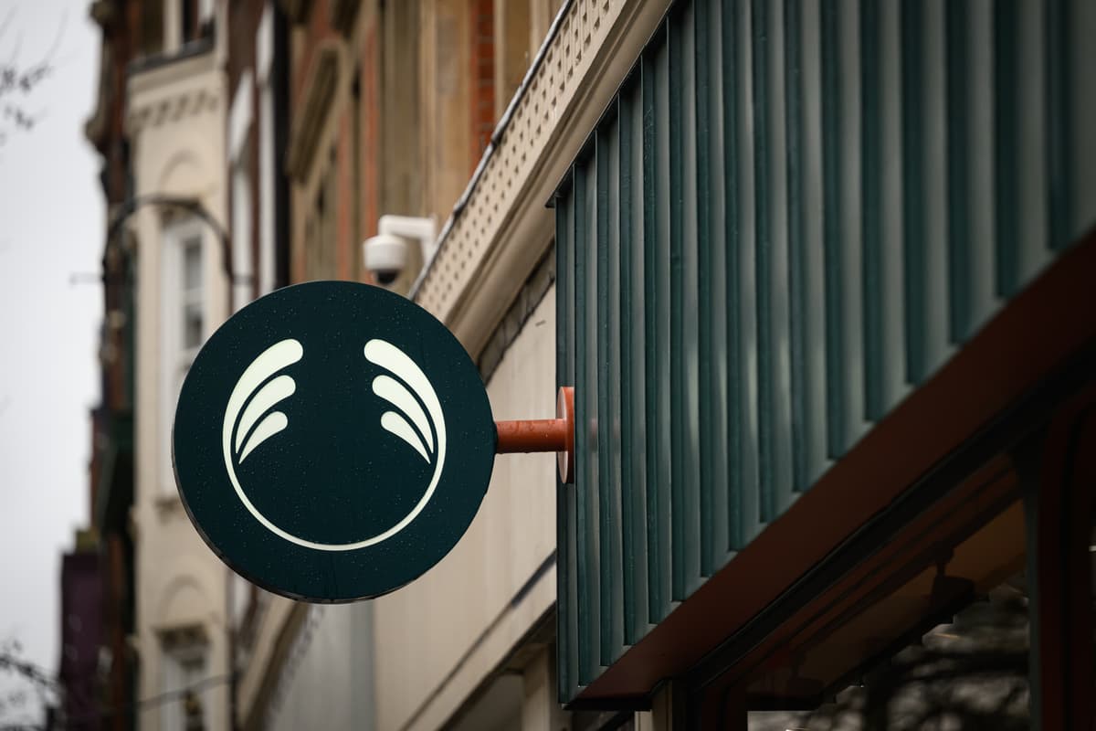 The Body Shop tycoon nears rescue deal for beauty chain