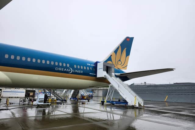 I was invited to spend my 31st birthday on a 14-hour non-stop business class flight on Vietnam Airlines Boeing-787 Dreamliner. Here's my review of my 31st at 30,000ft.