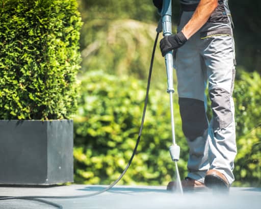  35 per cent of Brits will power wash this Easter weekend