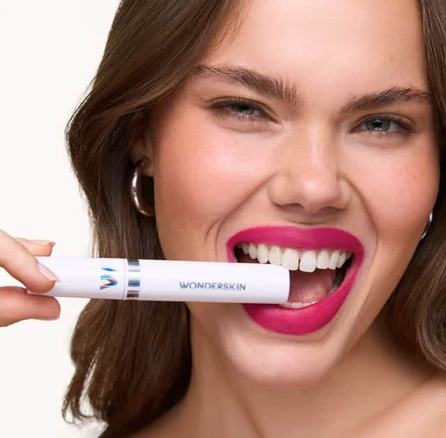 Wonderskin Wonder Blading All Day Lip Stain.
