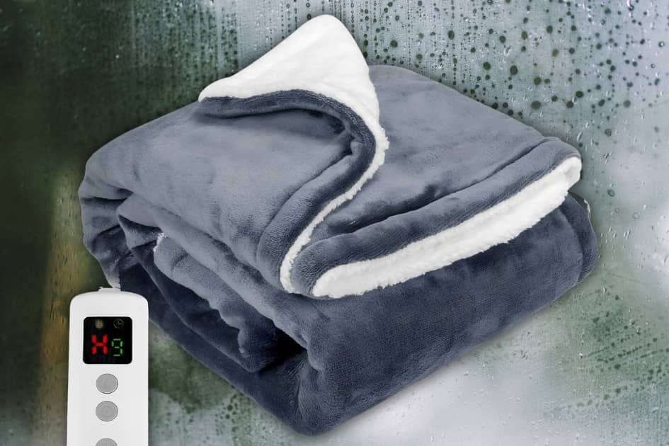 The PROALLER heated throw has topped Amazon's Home & Kitchen best-seller chart as temperatures fall, with the electric blanket currently reduced to £25.49.