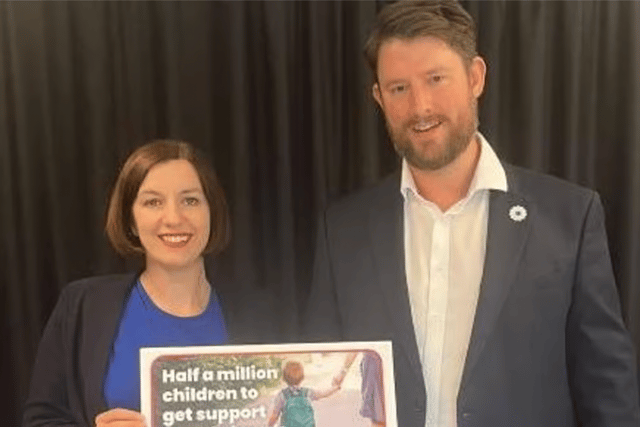 David Taylor MP and Education Secretary Bridget Phillipson MP welcome the expansion of Free School Meals to 4,870 more local children. 