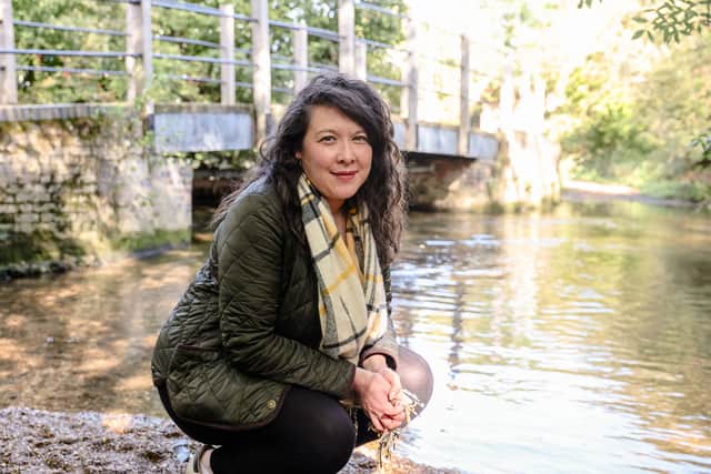 Victoria Collins MP visits the River Lea.