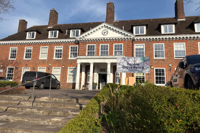 Rennie Grove Peace Hospice 