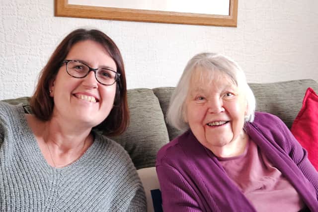 Compassionate Neighbour volunteer Vicki, with Pat