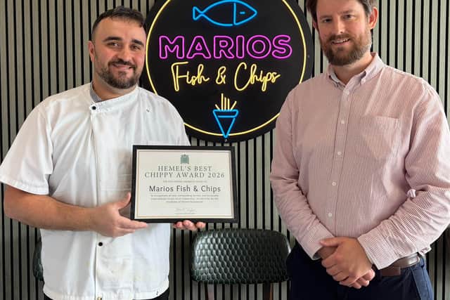David Taylor MP awards Mario’s Fish & Chips as the winner of the Hemel Hempstead Fish & Chip Awards 2026.