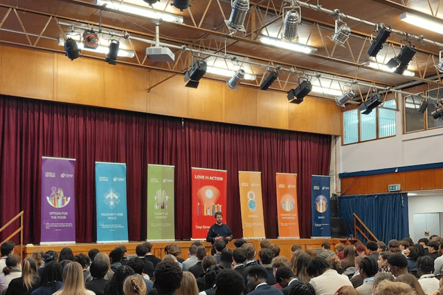 David Taylor MP speaking to 6th form students at John F Kennedy School in Hemel. 