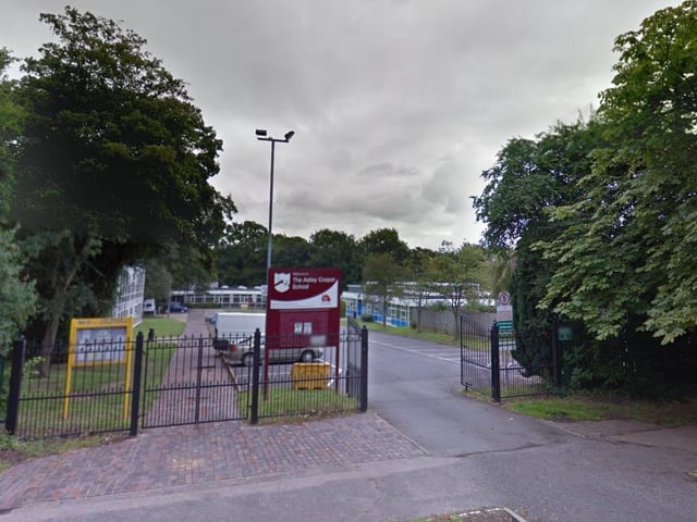 St Agnell's Lane, Hemel Hempstead, HP2 7HL. Grade 5 or above in English and maths GCSEs: 31.1 per cent.