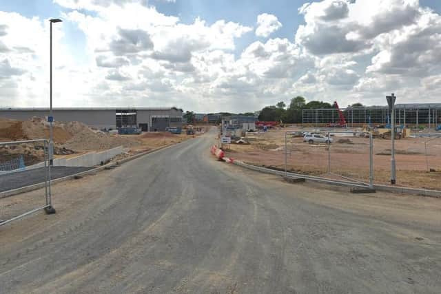 Buncefield Lane, Hemel Hempstead, before the work