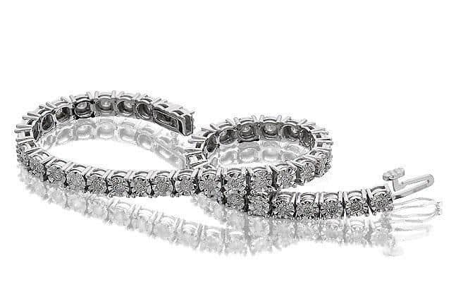 Police have also released an image of the stolen bracelet as part of their appeal forinformation. Photo from F. Hinds