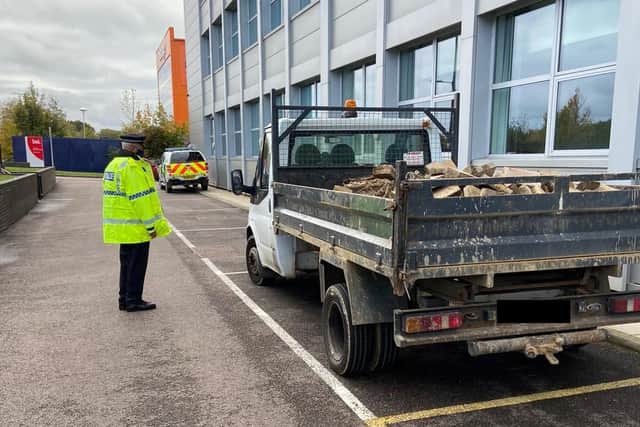 Officers from the Special Constabulary checked 6,400 vehicles during a
four hour traffic operation in Hemel Hempstead