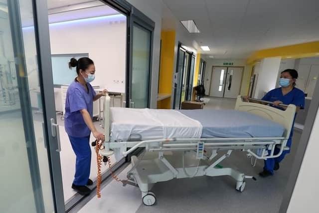 Nurses demand pay rise in letters to MPs ahead of expected public sector pay freeze