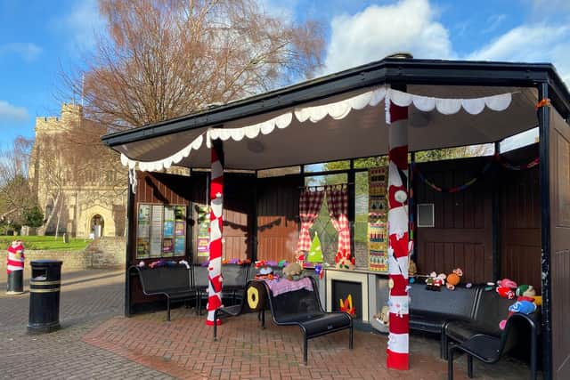 The installation created by Tring Yarn Bomb
