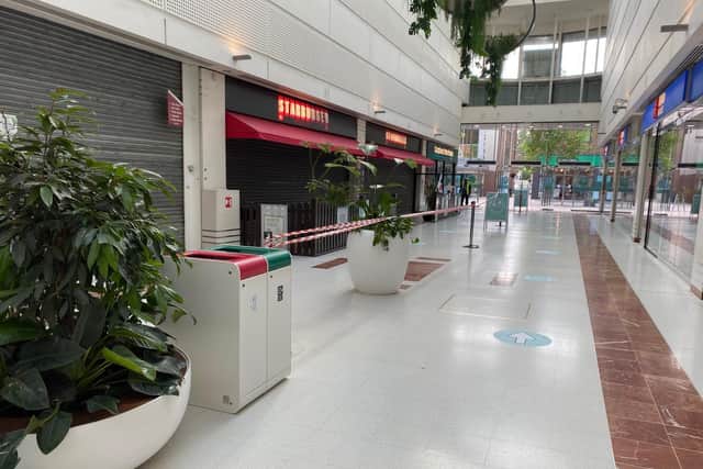 Social distancing at The Marlowes Shopping Centre (C) The Marlowes