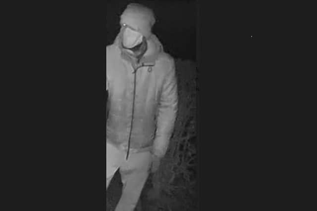 Police release CCTV images after reports of vehicle crime in Hemel Hempstead