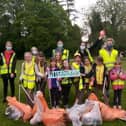 Litter heroes from the 1st Potten End Brownies group.