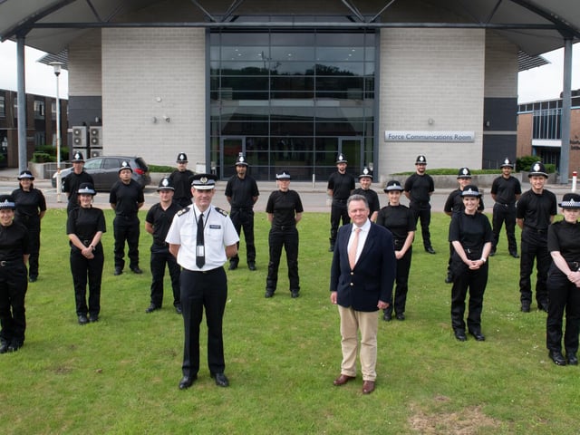 Hertfordshire's PCC David Lloyd and Chief Constable Charlie Hall with the 18 new recruits