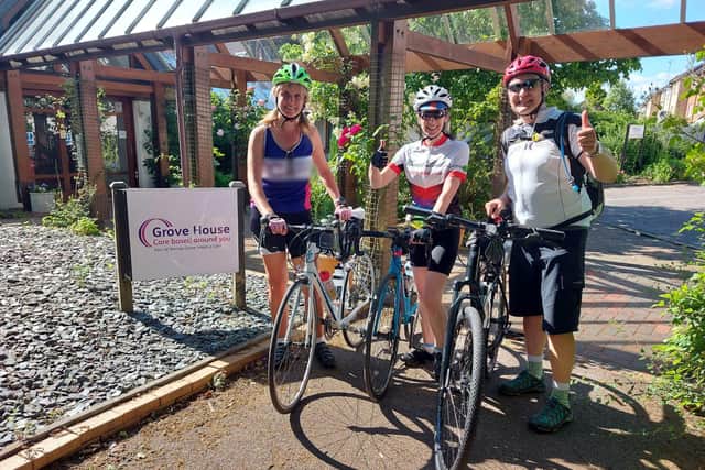 Nicole, Helen and Kevin stop at Grove House on the Tour de Rennie Grove