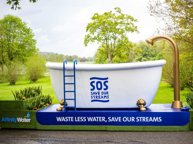 Giant bathtub will be on display in Hemel Hempstead