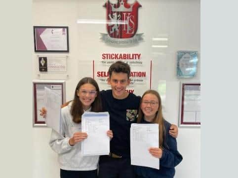 Kings Langley students celebrate their GCSE results (C) Kings Langley School