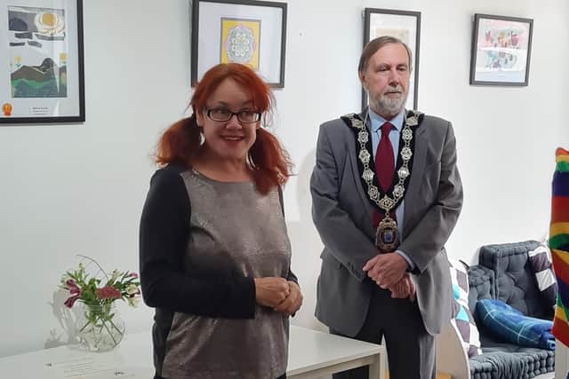 Artist Mary Casserley and Mayor of Berkhamsted Cllr Stephen Claughton