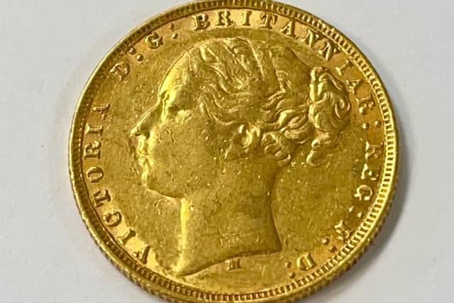 Australian Queen Victoria 1875 Gold Sovereign Victorian Melbourne Mint Mark, photo from Hansons