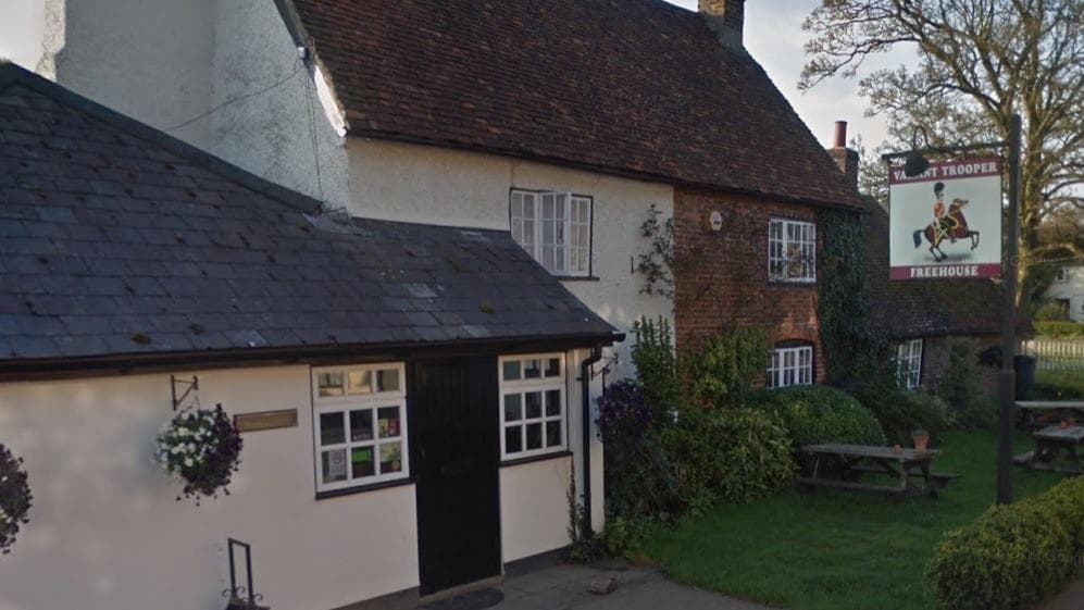 Council officers reject plans to turn part of historic Aldbury pub into a farm shop 