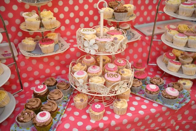100 cupcakes for Doris' 100th birthday