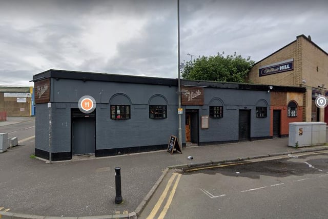 The BBQ grill has venues in the West and East End - both are welcoming to dogs.
