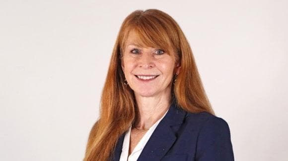 Hertfordshire County Council chief executive gets pay rise taking annual ...