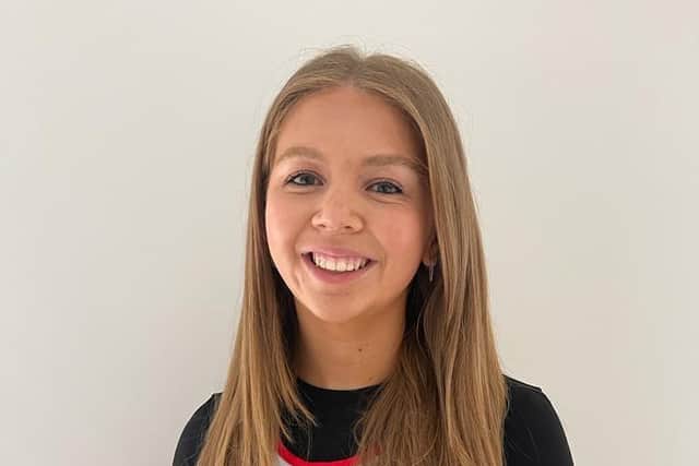 Lana Dales is the youngest runner at the 2023 London Marathon