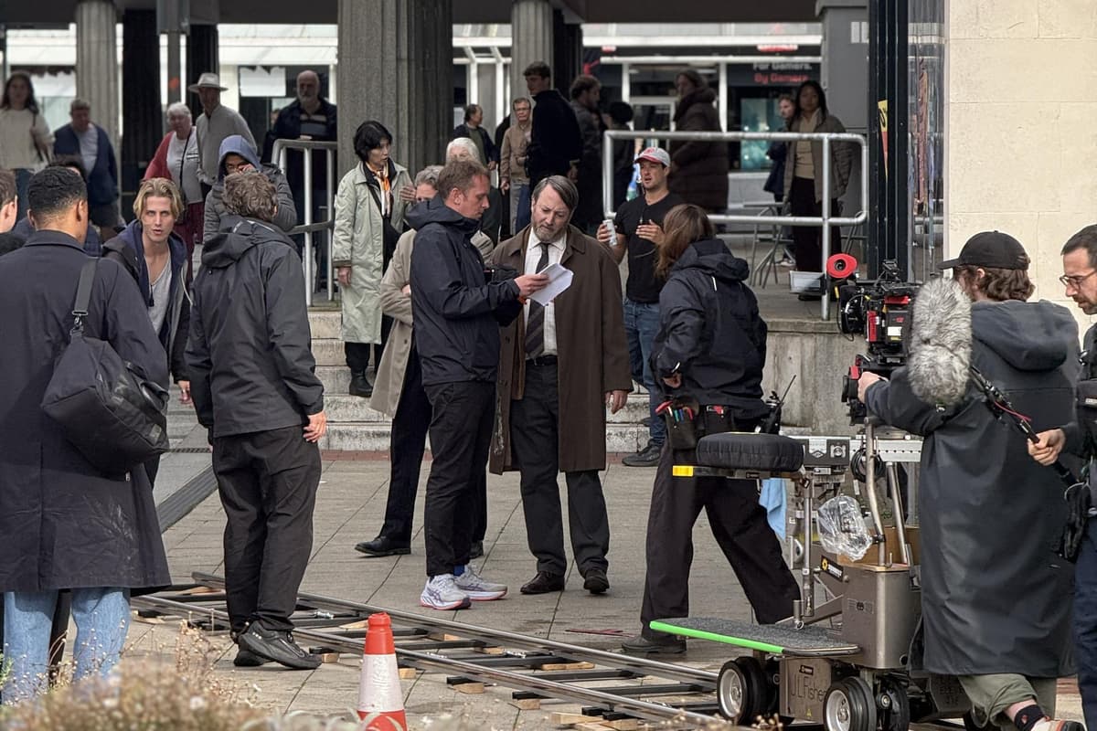 BBC-Star David Mitchell bei Dreharbeiten zur dritten Staffel der ...