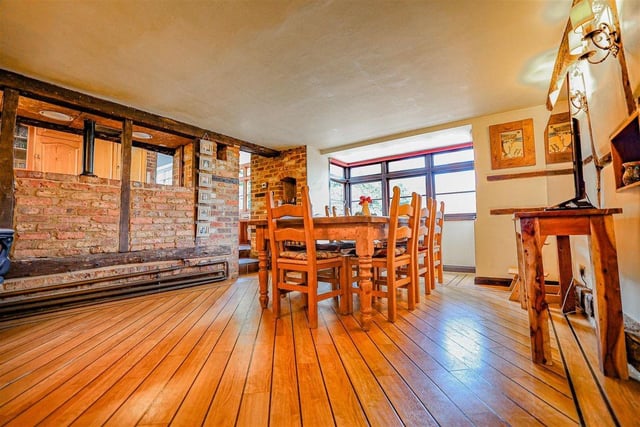 The perfect setting for a cosy family feast.