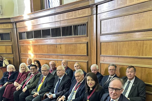 Abschiedszeremonie im Hertfordshire County Hall: Ratsmitglieder scheiden ...