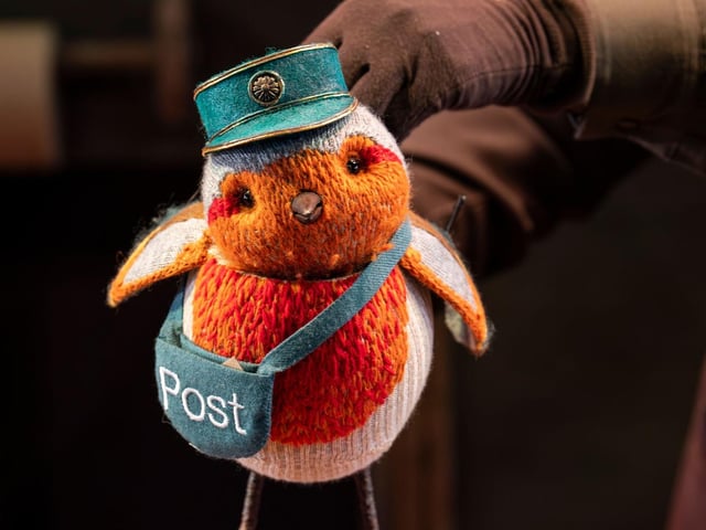 Rosie Robin and the Christmas Post
