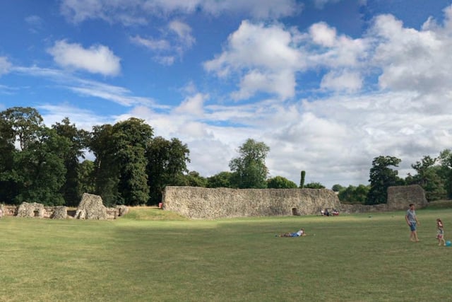 Explore some history this half term at Berkhamsted Castle. With free entry, everyone can enjoy an afternoon at the remains of a strong and important motte-and-bailey castle dating from the 11th to 15th centuries.

For all ages
