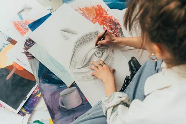 Turn to hand to drawing this autumn.