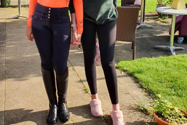 Hemel schoolgirl Freya Booth (left) with her late cousin Vicki Eastaugh who tragically died of breast cancer aged just 26
