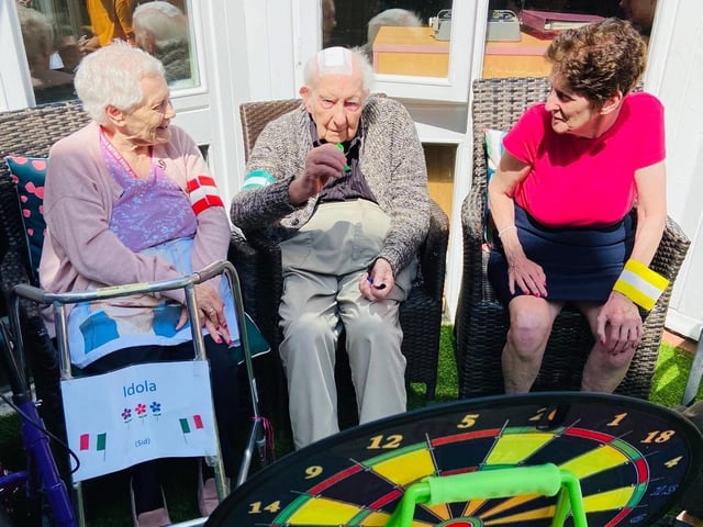David who’s 99 years young playing darts