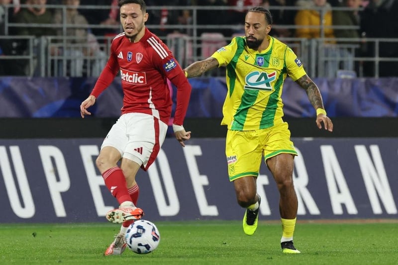 Hull City are keen on signing Huddersfield Town winger Sorba Thomas, who is currently out on loan in France with Nantes. Tigers chief Ruben Selles has confirmed Hull's interest in the 25-year-old, who headed to Ligue 1 last summer, with discussions being held with Nantes and the Terriers.