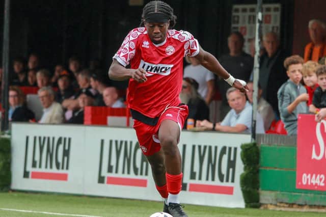 Darion Dowrich in action for Hemel on Saturday. Photo: Jemma Sear/HHTFC.