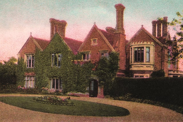 The old and new building's histories are discussed in Tring in 50 Buildings.