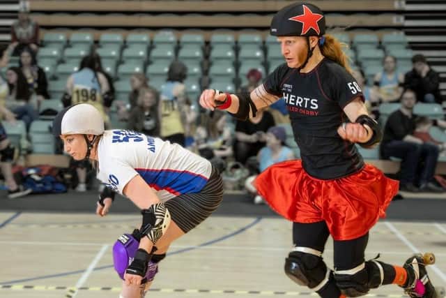 Herts Roller Derby jammer takes on Bristol Bees blocker