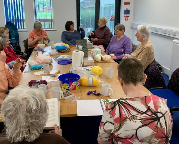 Knit & Natter