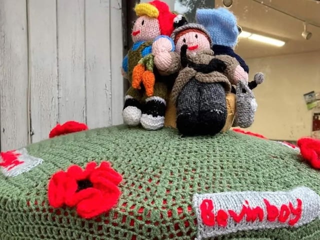 This piece honours the Bevin Boys. These young British men were conscripted to work in coal mines between December 1943 and March 1948.