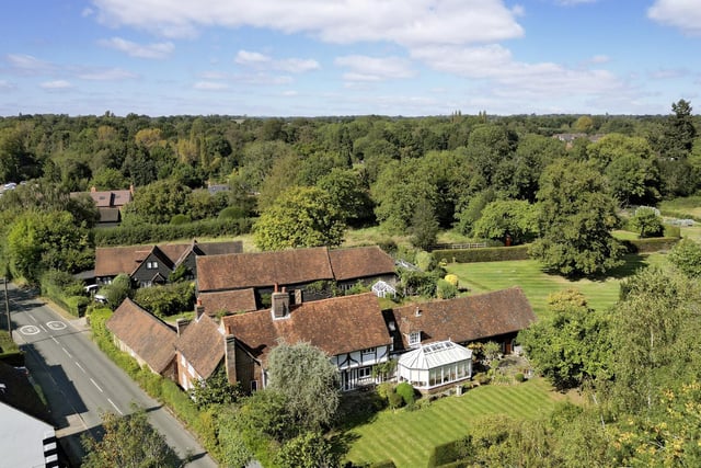 Originally the house would have served as the farmhouse for one of the larger farms in the area. Descendants of US President Jimmy Carter also once owned The Palm Farm and extensively farmed the local area