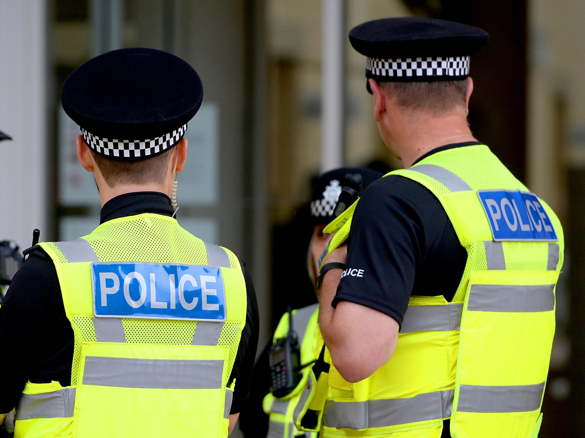 Police swoop to shut down Kings Langley property linked to crime and ...