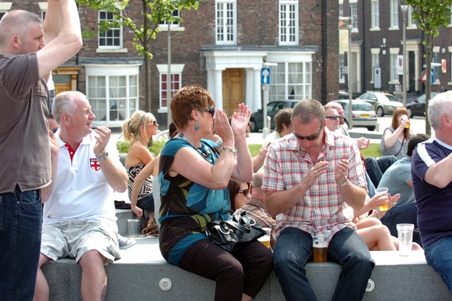 Short sleeves, a cooling drink and live music. What more could you want at the Sunderland Live Fringe Festival in 2010.