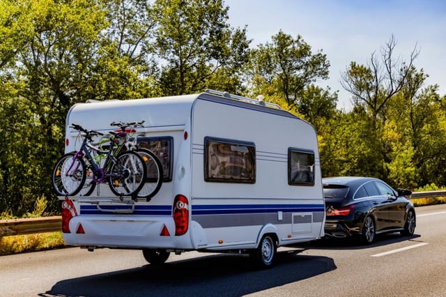 How to tow a caravan